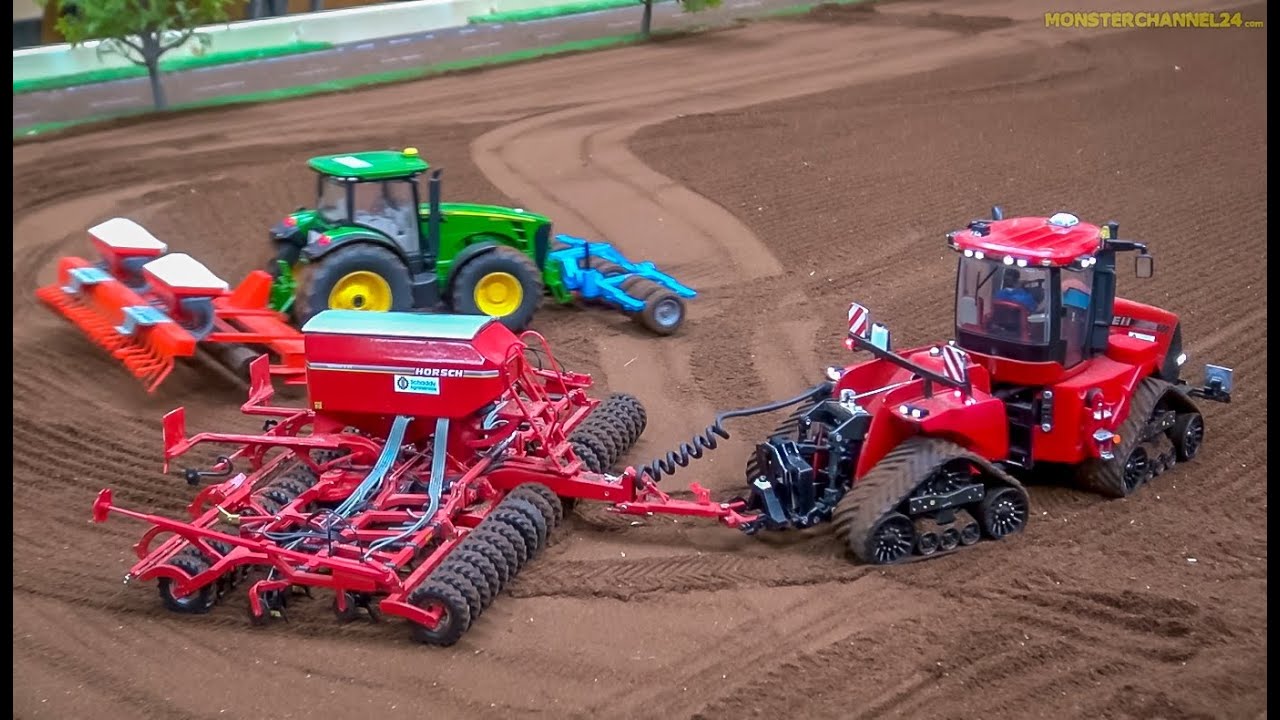 RC Tractors John Deere, Case and Fendt at work! Siku Farmland in Neumünster, Germany.