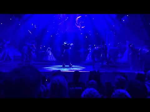 Mickey the magician - finale - full show cast - Disneyland Paris - July 2024