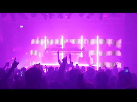 @JoelCorry x @Mnekofficial - Head & Heart (Live @Motion Bristol 2023)