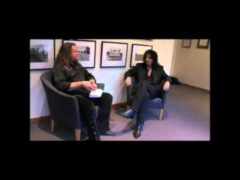 Alice%20Cooper%20interview%20 %20The%20Rockpit%20Part%201 wmv