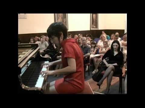 Tringa Siqeca - Piano Sonata op.10 nr. 2 by Beethoven 3rd Movement