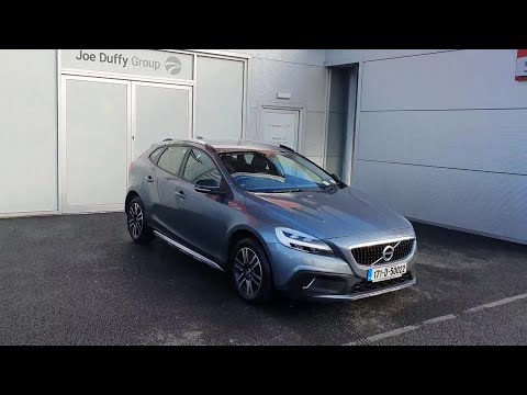 171D50022  - 2017 Volvo V40 2.0 D2 CROSSCOUNTRY NAV 5 21,900