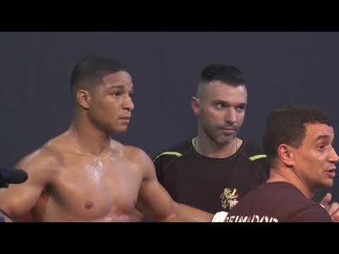 Wisma Lima vs Michael Mora