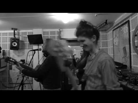 ELIJAH SALOMON ( Live @ Radio 3FACH )