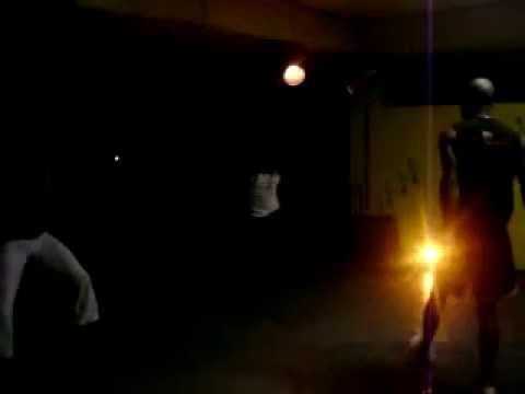 Menina gosta da pegada se o clima ta quente...........FILHOS DO SOL