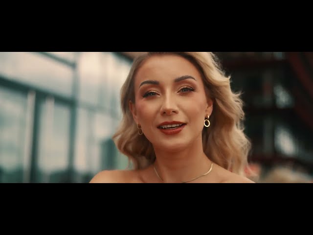 Ich Lebe Jetzt von Anna-Carina Woitschack ((jetzt ansehen))