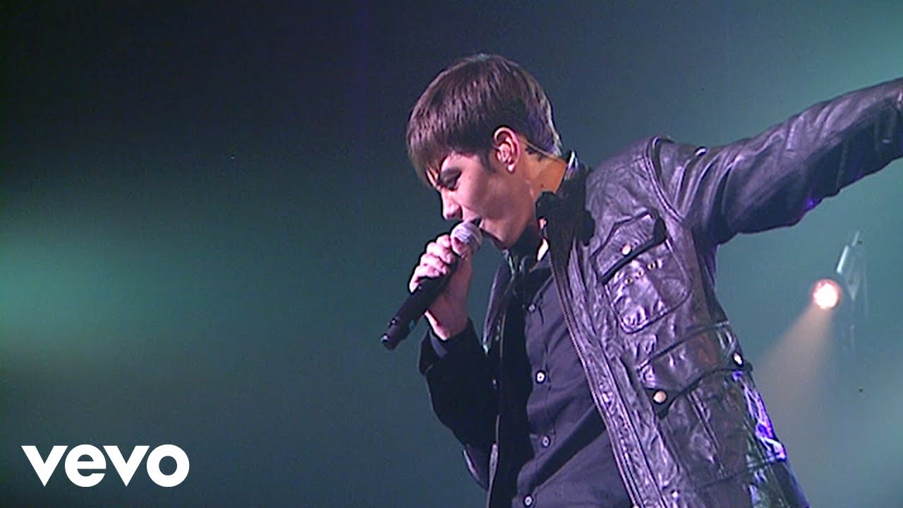 Miniature de la vidéo Grégory Lemarchal - Show Must Go On (Live Officiel Olympia 2006) du film Grégory Lemarchal - Olympia 06