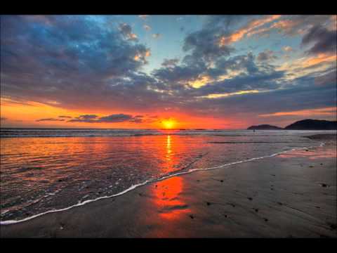 Alex B.groove Feat. Velve / Survive