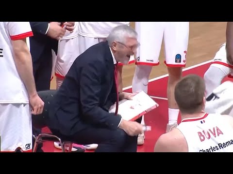 Coach Savo Vučević  time out arrabbiato a tratti