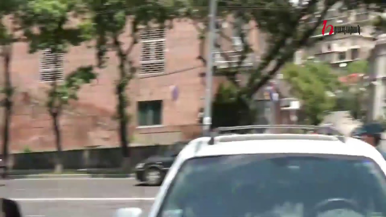 Բողոքի ակցիա Ազգային ժողովի դիմաց. Ուղիղ