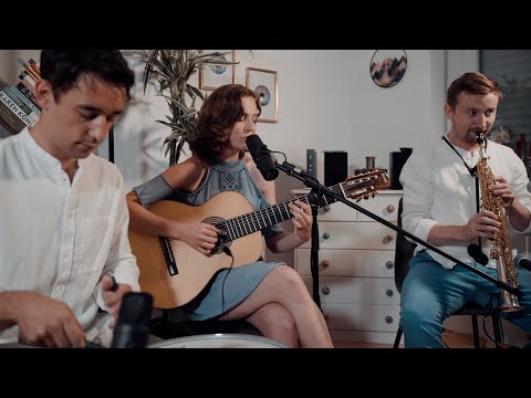 Grazie - Amor Certinho - Living Room Session (A Tribute to João Gilberto) (Bossa Nova Cover)