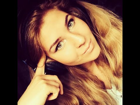 FENIX Interview: Meet Acclaimed Musician, Singer-Songwriter, Producer RONA RAY!