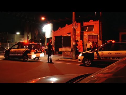 Bares e restaurantes insistem na reabertura e Vigilância Sanitária fiscaliza