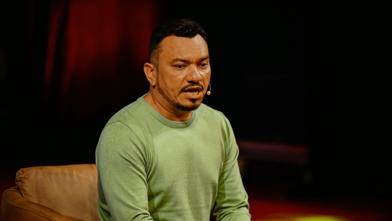 Como a poesia transforma a dor em vitória | Airton Souza | TEDxAmazônia