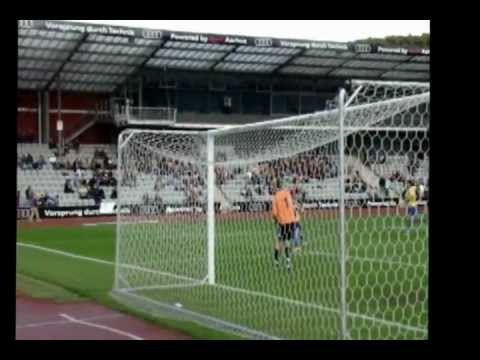 2012 10 Strandskolen fodboldfinalen NRGI park.wmv