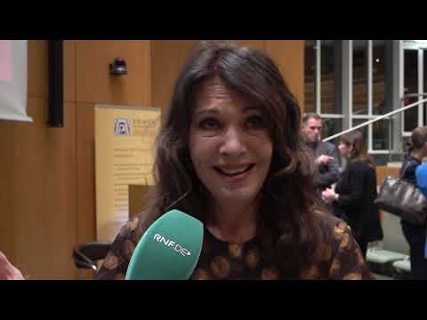 Heidelberg: Iris Berben am DKFZ