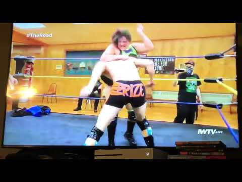 Alec price and Davienne goes punch for punch #wrestling #shorts