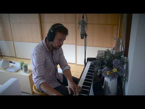 Písňová gratulace Martina Chodúra k 80  narozeninám Karla Gotta -  Dívka z obrazu