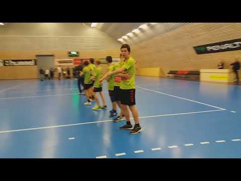 turnaj mladší dorost SKKP Handball Brno   SHC Maloměřice  makarena