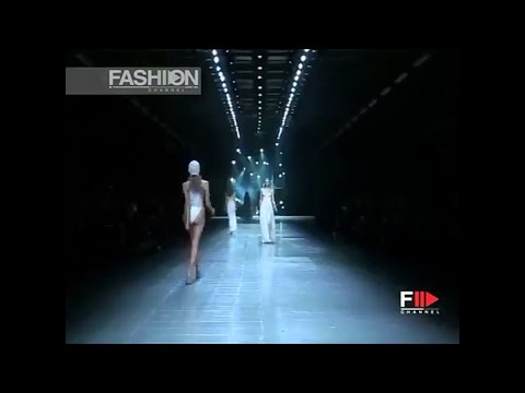 Alexander Mcqueen spring-summer 2006 OFFICIAL AND ORIGINAL VIDEO