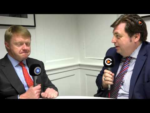 CFO Mark Learmonth im Interview über die Sitzverlagerung des Unternehmens