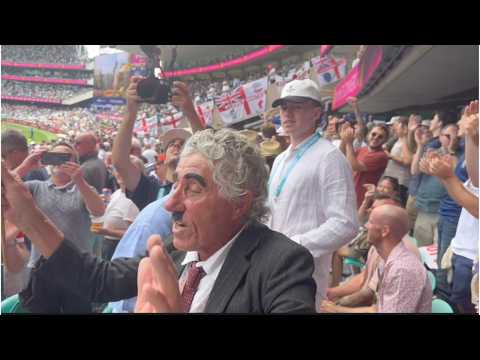 Barmy Army | Oh what a Day | The Ashes | Sydney SCG | Day 2