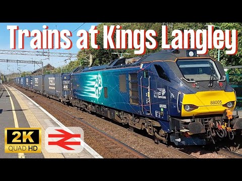 Trains at Kings Langley (19th September 2025)