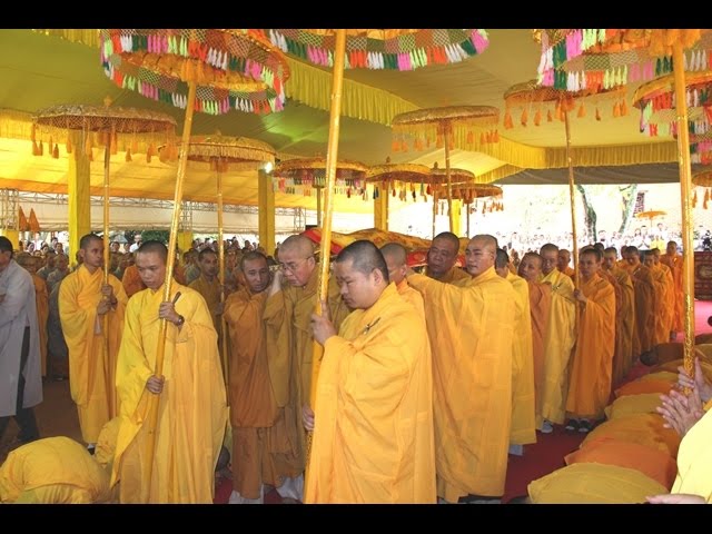 TT. Huế: Lễ nhập kim quan cố Hòa thượng Thích Chơn Thiện