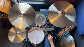 Video thumbnail for Paiste 22" Signature Traditionals Light Ride & 20" Formula 602 Classic Thin Crash by Wood & Weather Drum Shop