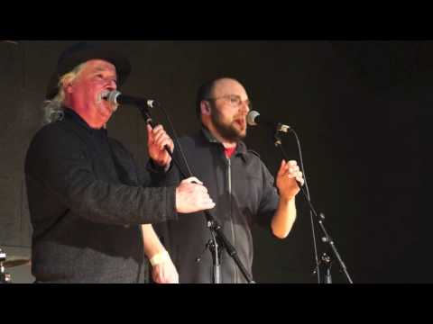 MARCHAND / MENNETEAU - Plin bal et ton doubl - Fest noz à PLOUNEVEZ MOËDEC