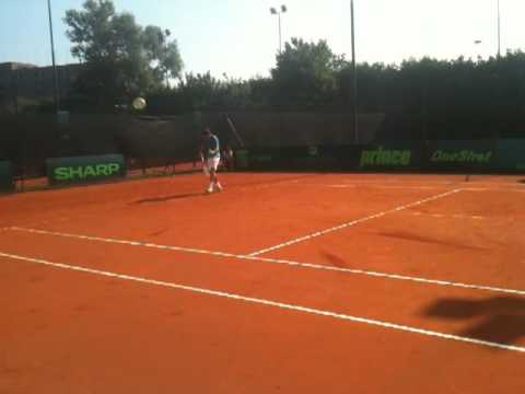 TennisTeen TV - Stefano Travaglia in allenamento con Daniele Giorgini (15 giugno 2011)
