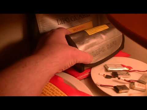 MongoTV_5919 - Mongo Drones Testcenter - Del 41 - Kigger På Mine Gamle Droner og Droneudstyr