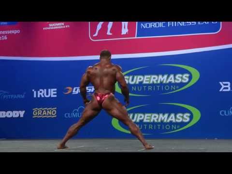 Sandro Hofer Posing @Nordic Pro Show 2016