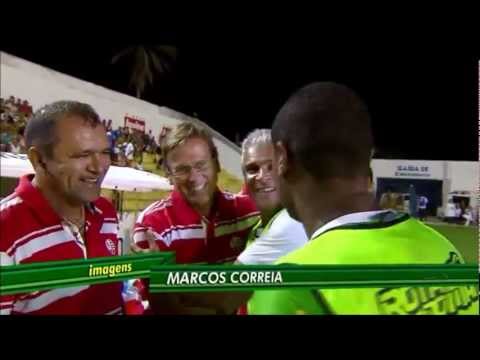 Antes da bola rolar, Maneco pede desculpas a Waldemar Lemos [Globo Esporte PE]