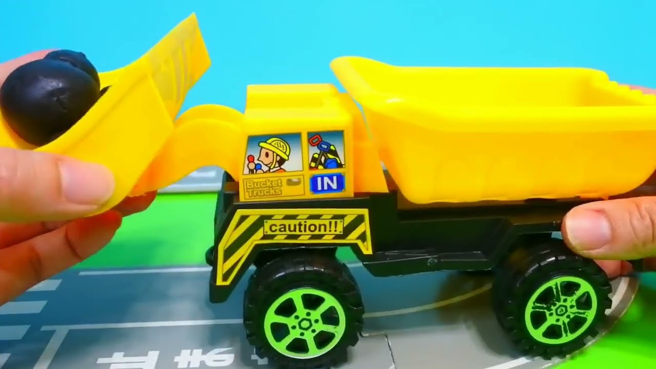 ピタゴラスイッチびーだまびーすけが連続でトミカトラックに乗り込むよ ぼてじん 【トミカプラレール Eテレ NHK 子供向け botejin pitagora suicchi】
