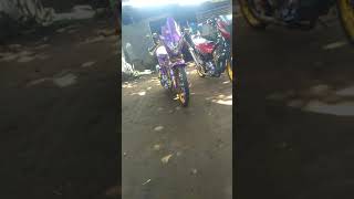 Download lagu review motrnya mas maykel setiawan mp3