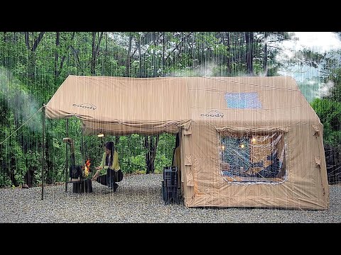 SOLO CAMPING IN THE RAIN 🌟 connecting an inflatable tent and tarp ☔ Perfect camping full setup