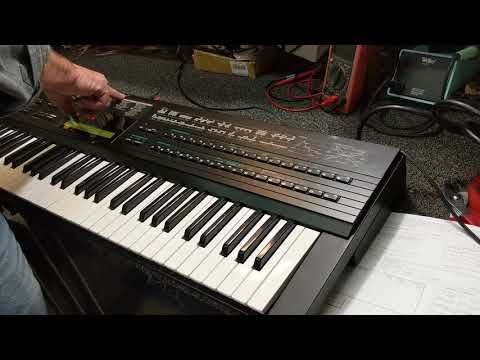 Yamaha DX7 II-D Keyboard test