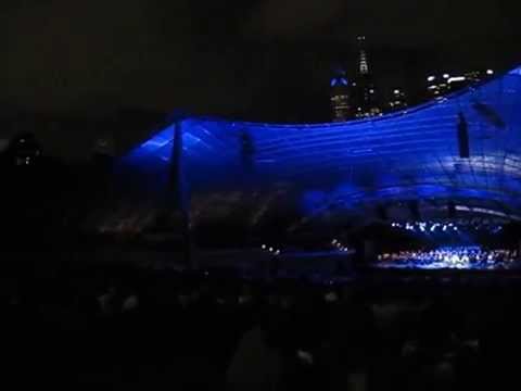 Myer Music Bowl Opera (Melbourne) 14.11.15 - tricolour spire