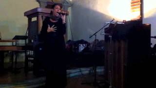 Lena Costa Rego - An Anointed Singer from Brazil - Medio.m4v
