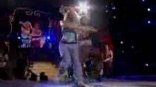Videoklip Britney Spears - Born to Make You Happy s textom piesne