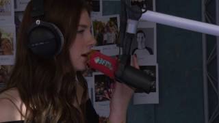 Maan - 'Silent Night' - 3FM SR16