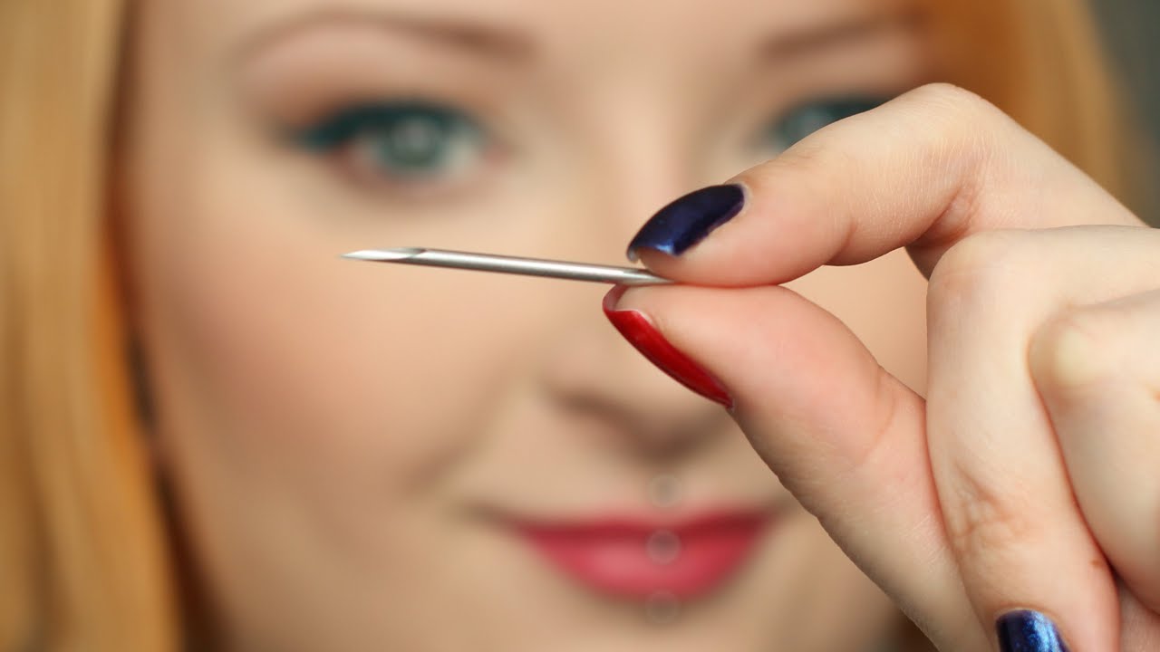 Nie daj do siebie strzelać z pistoletu! -  Red Lipstick Monster