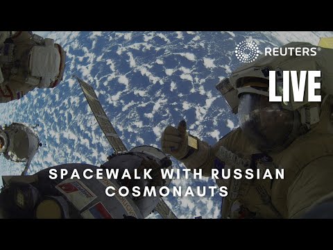 라이브: 러시아 우주 비행사가 ISS에서 나옵니다.