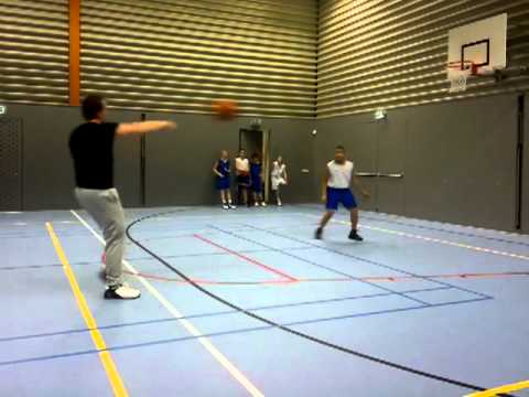 BAAS | Sito Alonso IN/UIT dribbels