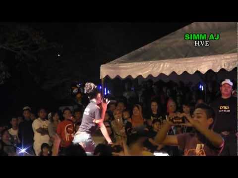 CANON HF-M41 CONCERT VIDEO RECORDING : KERETA MALAM- D'IKS BAND ''LIVE'' AT BATU PAHAT