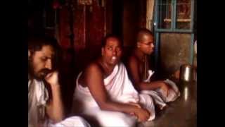 preview picture of video '(14) Krishna Yajur Veda at Meenakshi Temple, Tiruvannamalai'