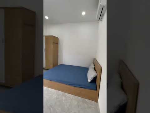 Serviced apartment with airy balcony on Truong Sa street