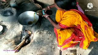 Fish Cooking And Eating In Relatives Village — Tribe People