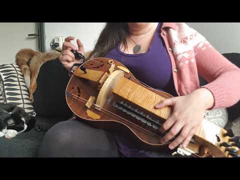 Game of Thrones on a hurdy gurdy or something